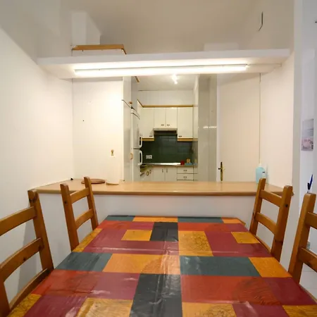 The In Has 2 Bedrooms Apartment Pals