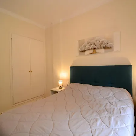 The In Has 2 Bedrooms *